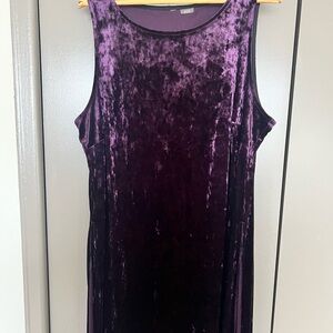 Crushed Velvet Sleeveless Dress in Deep Purple